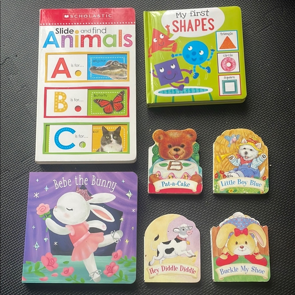Scholastic Kids Slide and Find Animals Book - Multicolor